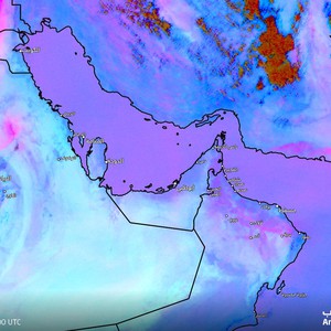 الكويت - تحديث الساعة 2:30 بعد الظهر | الغُبار يبدأ بعبور الدولة وعاصفة رملية مُحتملة الليلة
