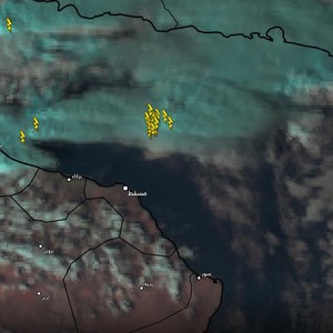 سلطنة عُمان - تحديث 4:30 مساءً : المزيد من السُحب الماطرة تتدفق لشمال السلطنة واتساع تدريجي في رقعة الأمطار الساعات القادمة