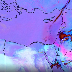 العاصفة الرملية التي ضربت الأردن تصل لـ6 دول أخرى  