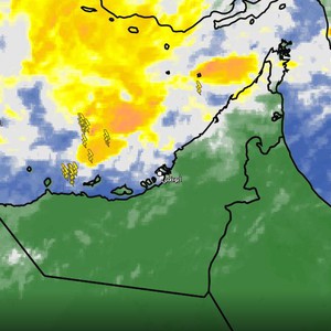 الإمارات - تحديث الساعة 10:50 صباحاً | رصد نشاط للسُحب الرعدية قرب الجزر والسواحل الشمالية والمركز الوطني يحذر