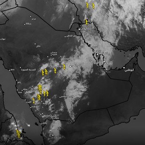 فرص الأمطار مستمرة اليوم الجمعة وتوقعات بامتدادها لأحياء من العاصمة الرياض