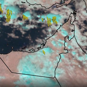 الإمارات - تحديث الساعة 1:00 ظهراً | سُحب ركامية تترافق بأمطار مُتفاوتة الغزارة يصحبها الرعد أحياناً
