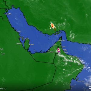 الخليج العربي نشاط رعدي مترافق مع أمطار غزيرة وتساقط البرد يشمل هذه المناطق الآن