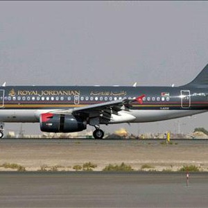 أنباء عن احتجاز طائرة أردنية في ليبيا .. و الملكية الأردنية تنفي 