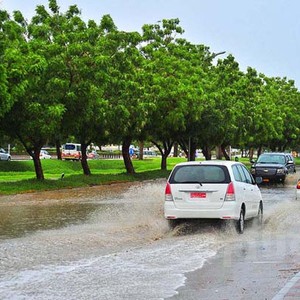 لليوم الثالث على التوالي: عواصف مطرية تؤثر على أجزاء من ولاية عبري بعُمان
