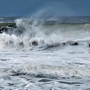 تحذير من اضطراب البحر في الخليج العربي بشكل كبير