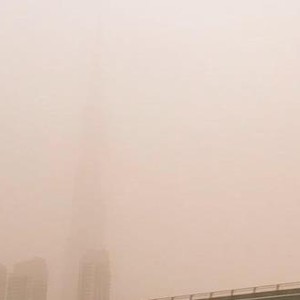 شاهد اختفاء برج خليفة اليوم وسط الغبار  