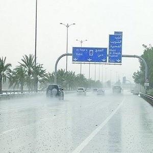 الإمارات | أمطار متفاوتة الشدة وتعمق الحالة الجوية يوم الأحد مع احتمال سقوط البرد على المناطق الشمالية والشرقية