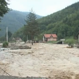  بالفيديو: الفيضانات تجتاح عدة مناطق في البوسنة 