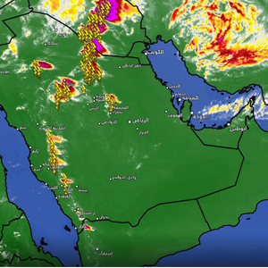 تحديث 4:45م | سُحب رعدية وأمطار غزيرة تؤثر على أجزاء من حائل والقصيم 