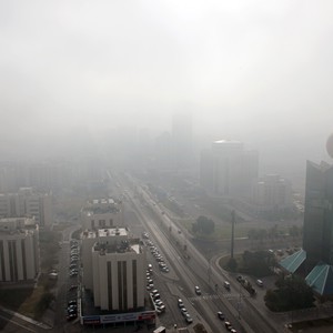 الفجيرة والساحل الشرقي: سُحُب مُنخفضة وفرصة لتشكُل الضباب خلال الليالي القادمة