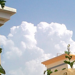 تكونات صيفية شرقاً وجنوباً نهار الثلاثاء