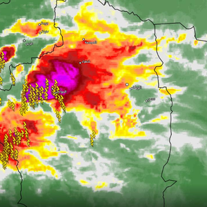 تحديث 11:40م | سُحب رعدية ماطرة تؤثر على الدوادمي 