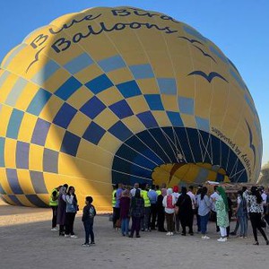 بسبب سرعة الرياح .. وزارة الطيران في مصر تُعلّق نشاط البالون الطائر بعد انحراف أحد البالونات باتجاه الآخر