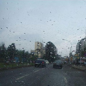 الأحد : طقس خماسيني نسبياً وفرصة هطول زخات رعدية محلية من المطر بالأخص شرق لبنان