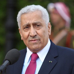 قرار عاجل من رئاسة الوزراء بخصوص الدوام ليوم غد الاربعاء 