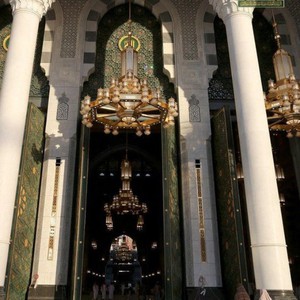  فتح باب الملك عبدالعزيز و160 باباً و11 سلماً كهربائياً خلال رمضان