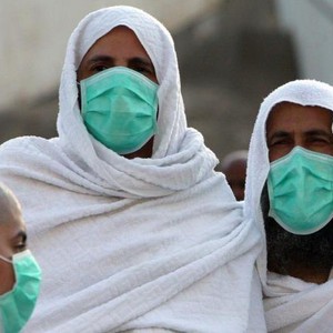 وزارة الصحة السعودية تدعو الحجاج لاستخدام الكمامات في مواقع الازدحام