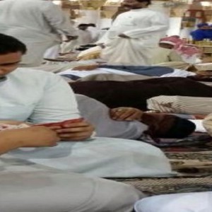 ضبط 4 أشقاء يلعبون "البالوت" في المسجد النبوي