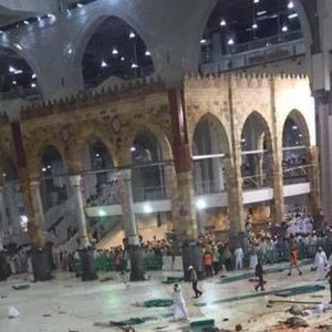 ارتفاع عدد ضحايا سقوط الرافعة في الحرم المكي الى 107