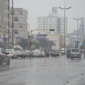 الشرقية والدمام : اجواء ماطرة يوم السبت ورياح نشطة 