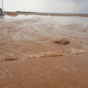 السيول واردة على شمال السعودية وسواحل البحر الاحمر يومي الثلاثاء والاربعاء