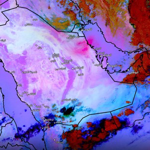 استمرار تأثير موجة الغبار على المنطقة الشرقية... وتراجعها تدريجيًا مع ساعات ليلة الأحد/ الاثنين 
