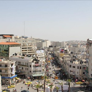 فلسطين : أجواء صيفية عادية يوم الثلاثاء وهبوب رياح نشطة السرعة