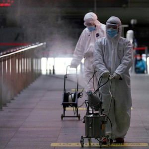 الصحة العالمية: تفشي كورونا بلغ "مرحلة حرجة وقد يتحول إلى وباء شامل"