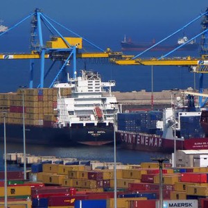 الأمطار الغزيرة توقف الملاحة في موانئ مطروح والسلوم