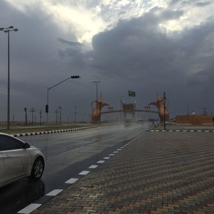 الجمعة والسبت | طقس حار في معظم المناطق وفرص الأمطار واردة على غرب المملكة 