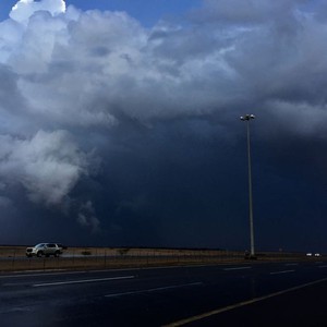 بالفيديو | أمطار غزيرة على ذهبان وثول شمال جدة وتوقعات بامتدادها نحو مدينة جدة الساعات القادمة