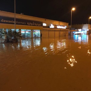 "مدني سكاكا" يباشر 44 بلاغاً نتيجة الحالة المطرية