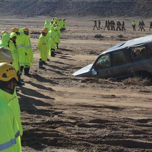 السعودية | الدفاع المدني بتبوك يعثر على جثة المفقود "المنتشري" بأحد الأودية بعد يومين من البحث