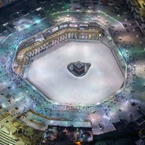 بث مُباشر لأول صلاة تراويح لهذا العام 1441 من المسجد الحرام في مكة المكرمة 