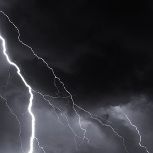 زخات رعدية وسيول متوقعة نهار الأحد على مرتفعات جازان