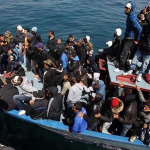 مصرع مئات المهاجرين بقناة صقلية بالبحر المتوسط 