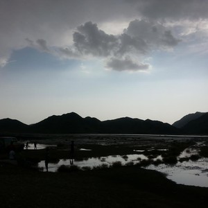 بالصور : أمطار على محافظتي العلا و العيص في المدينة المنورة الجمعة 