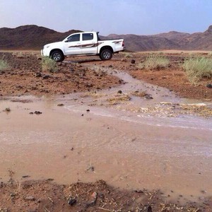 أمطار الخير تنهمر على جنوب غرب حائل  