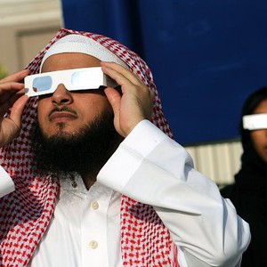 شاهد متى سيبدأ كسوف الشمس في العاصمة الرياض؟