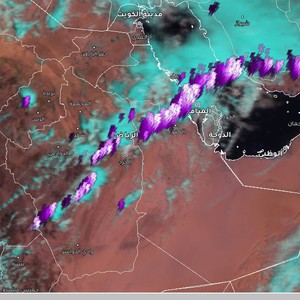 تحــــديث 12:00ظهراً: صورة فضائية تُبيّن حزام من السُحب الرعدية مُرفق بالأمطار و البَرَديات يمتد من الرياض بما فيها العاصمة وصولاً للمنطقة الشرقية و حوض الخليج