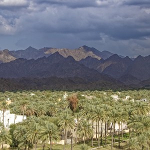 سلطنة عُمان: أجواء مائلة للحرارة في أغلب المناطق و انتشار لبعض السحب على جبال الحجر خلال عطلة نهاية الأسبوع