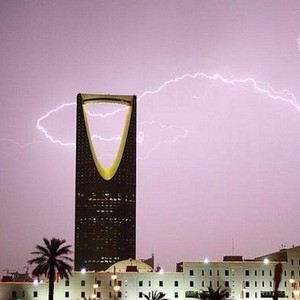 الرياض : هل ستتأثر بموجة الامطار ؟