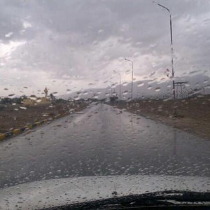 الإمارات | زخات أمطار رعدية على شرق الدولة يوم الاثنين 