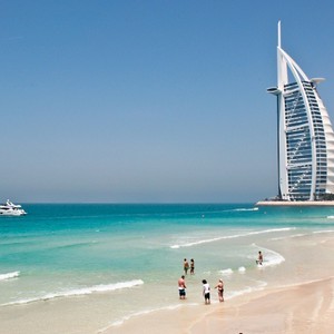 تراجع حدة الرياح على السواحل يوم الثلاثاء