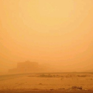 تعليق الدراسة الثلاثاء في بيشة وتثليث وبلقرن بسبب استمرار الغبار