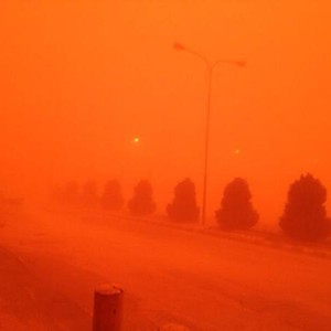 تحذيرات مهمة من العاصفة الرملية القوية يوم الأربعاء