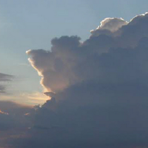 الأربعاء : إستمرار تطور السحب الركامية الرعدية على مناطق مختلفة من شمال ووسط البلاد 