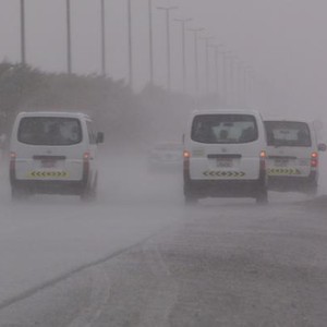 صورة اليوم: أمطار رعدية غزيرة على العين والمناطق الداخلية للإمارات