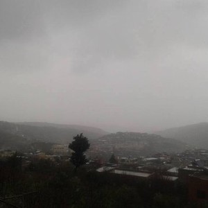 تحذيرات من أمطار غزيرة وسيول قوية في المنطقة الساحلية ما بين مساء الجمعة وحتى فجر الأحد